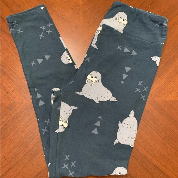 LuLaRoe O/S Adorable Gray Walrus Leggings - Picture 1 of 4